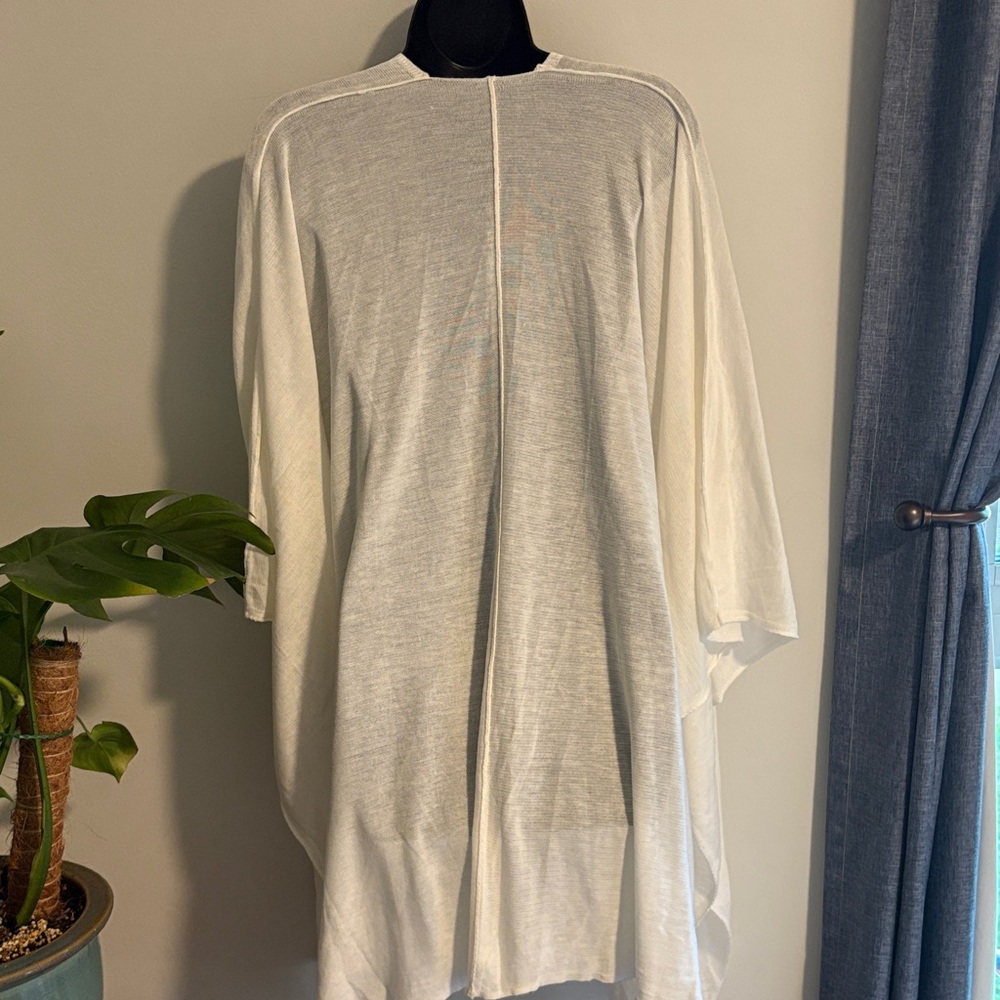 Chic Cream Women's Poncho - Picture 2 of 5
